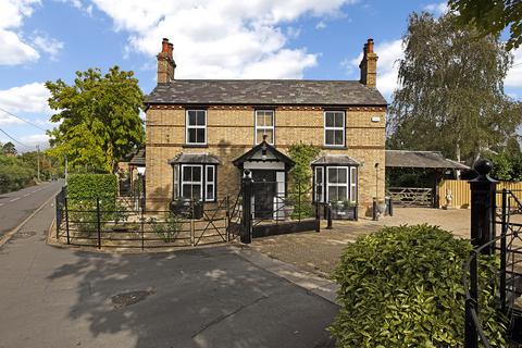 5 bedroom detached house for sale, Graveley Road, St. Neots PE19