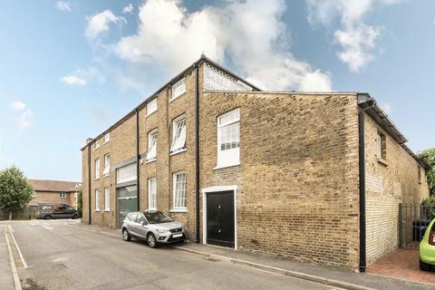2 bedroom flat to rent, Northfield Road, London W13