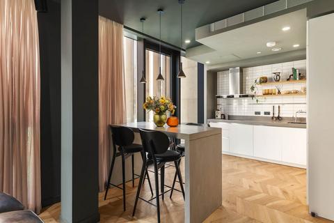 2 bedroom penthouse for sale, Circus Road West, Battersea, SW11