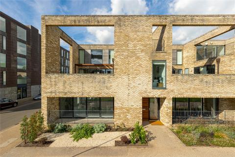 5 bedroom terraced house for sale, Aberdeen Square, Cambridge, Cambridgeshire, CB2