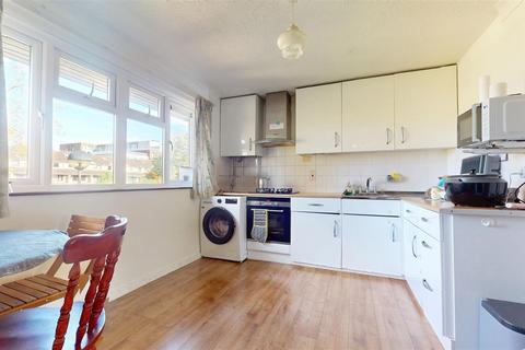 undefined, North Eleventh Street, Milton Keynes MK9