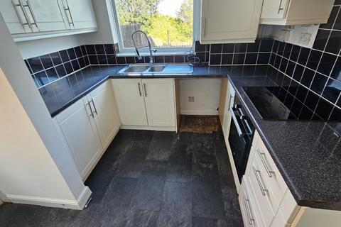 3 bedroom semi-detached house to rent, Coronation Road, Hoyland