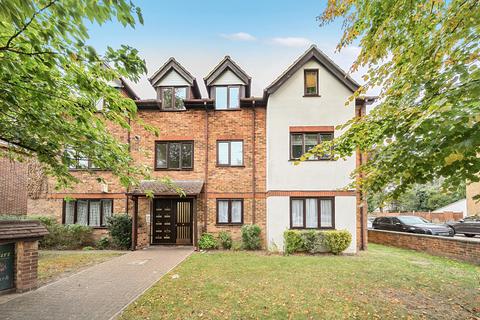 Dagnall Park, London, SE25