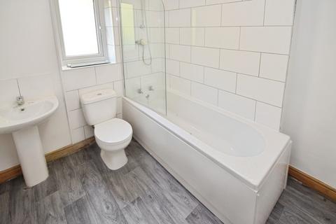 8 Burnsdale, Allerton, Bradford, BD15 9BB