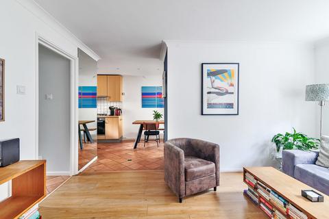 3 bedroom apartment for sale, Neal Street, Seven Dials WC2
