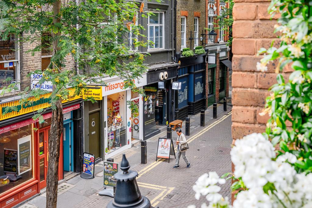 Neal Street 27