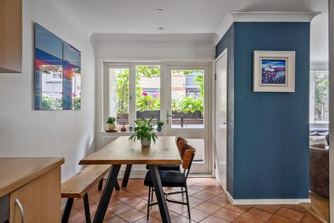 3 bedroom apartment for sale, Neal Street, Seven Dials WC2