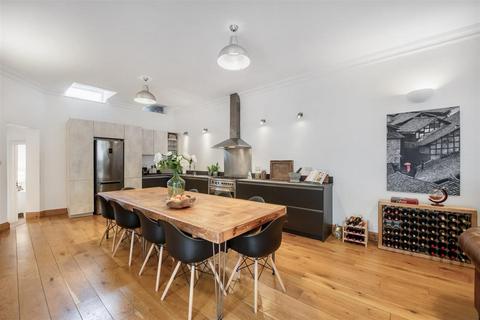 3 bedroom flat for sale, Clapham Manor Street, SW4