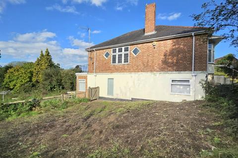 4 bedroom detached house for sale, Banbury Road, Brackley
