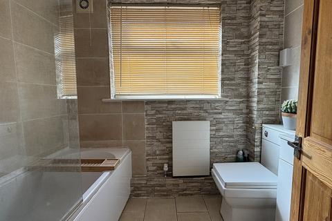 3 bedroom end of terrace house for sale, Saxby Road, Melton Mowbray