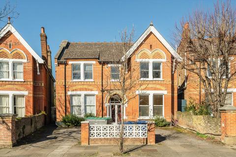25 Mount Park Crescent, London, W5 2RN