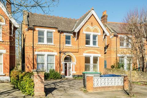 25 Mount Park Crescent, London, W5 2RN
