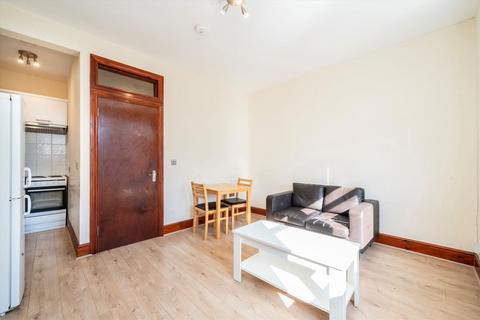 25 Mount Park Crescent, London, W5 2RN