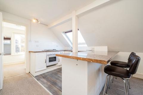 25 Mount Park Crescent, London, W5 2RN