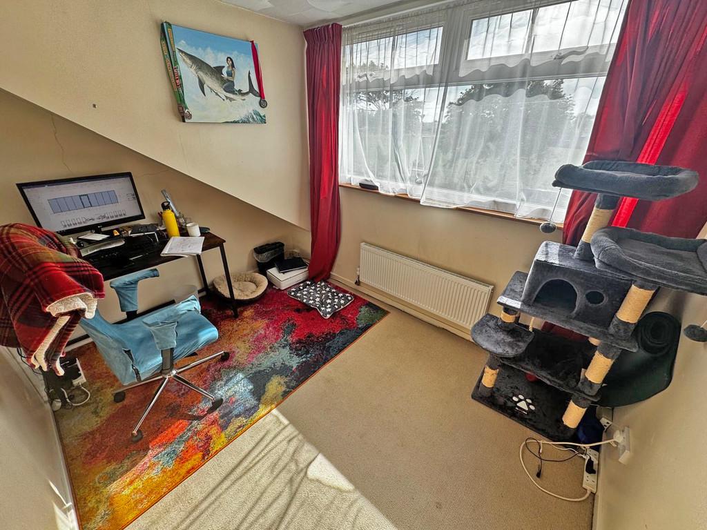 Second bedroom