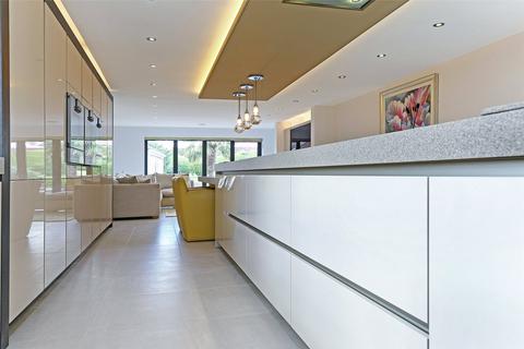 4 bedroom detached house for sale, Old Bradford Road,, Carr Gate, Wakefield, WF2