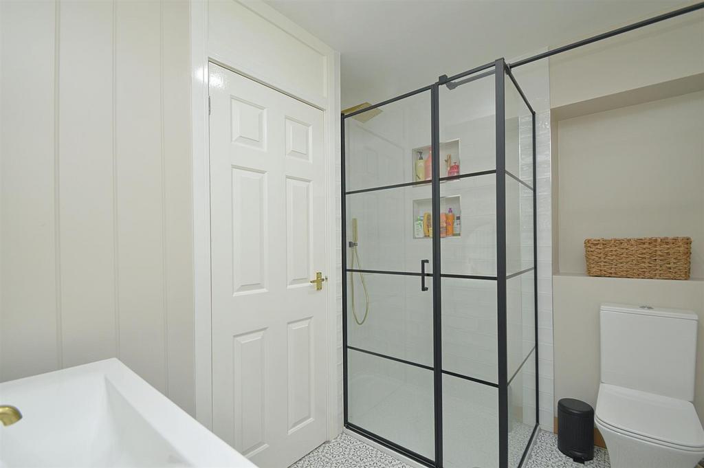 Resized En Suite.jpg