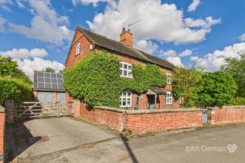 4 bedroom cottage for sale, Alms Road, Doveridge