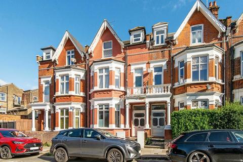 2 bedroom flat for sale, Chatsworth Road, London NW2