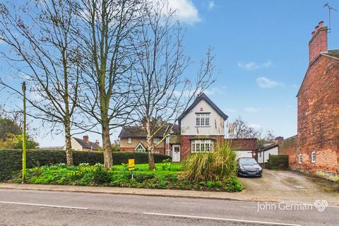 undefined, Main Street, Newton Solney