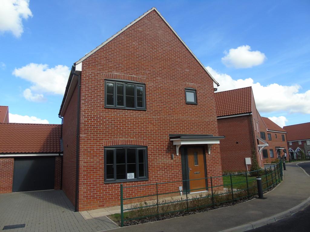 3 bedroom detached house to rent