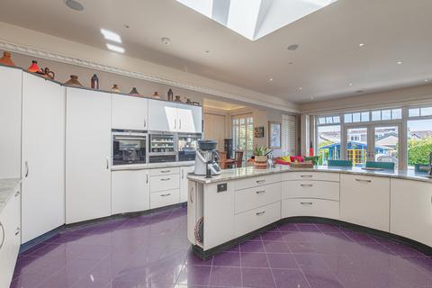 4 bedroom detached house to rent, Anderson Drive, Aberdeen