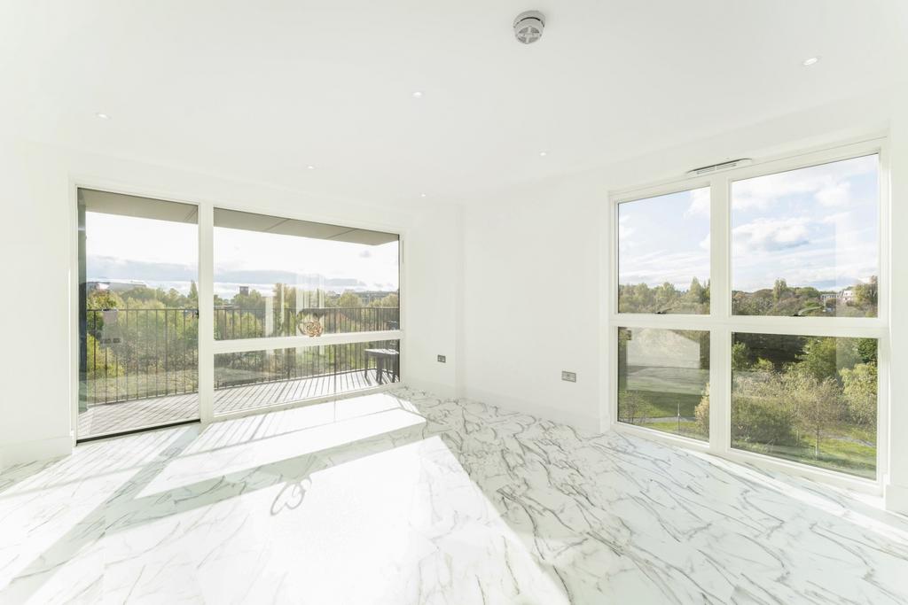 Bright and spacious living room flooded with na...