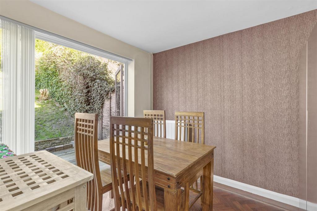 10 Merrydown, HP13 5 NQ-8.jpg