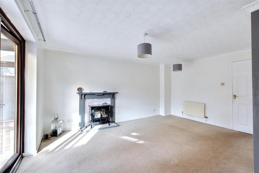 Living/Dining Room