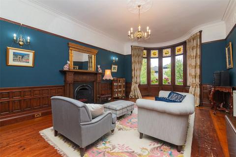 undefined, Princes Gardens, Glasgow, G12