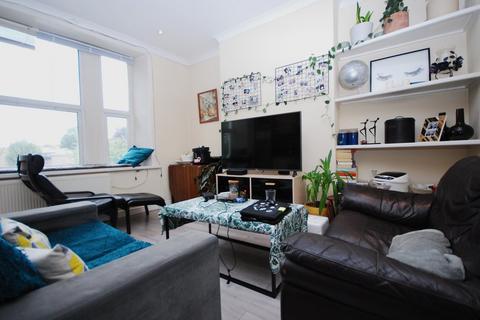 3 bedroom maisonette to rent, Peckham Rye, Peckham SE15