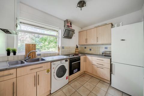 undefined, Nantes Close, Battersea, London, SW18