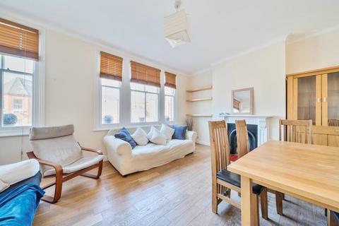 3 bedroom duplex for sale, Cavendish Road, London, SW12