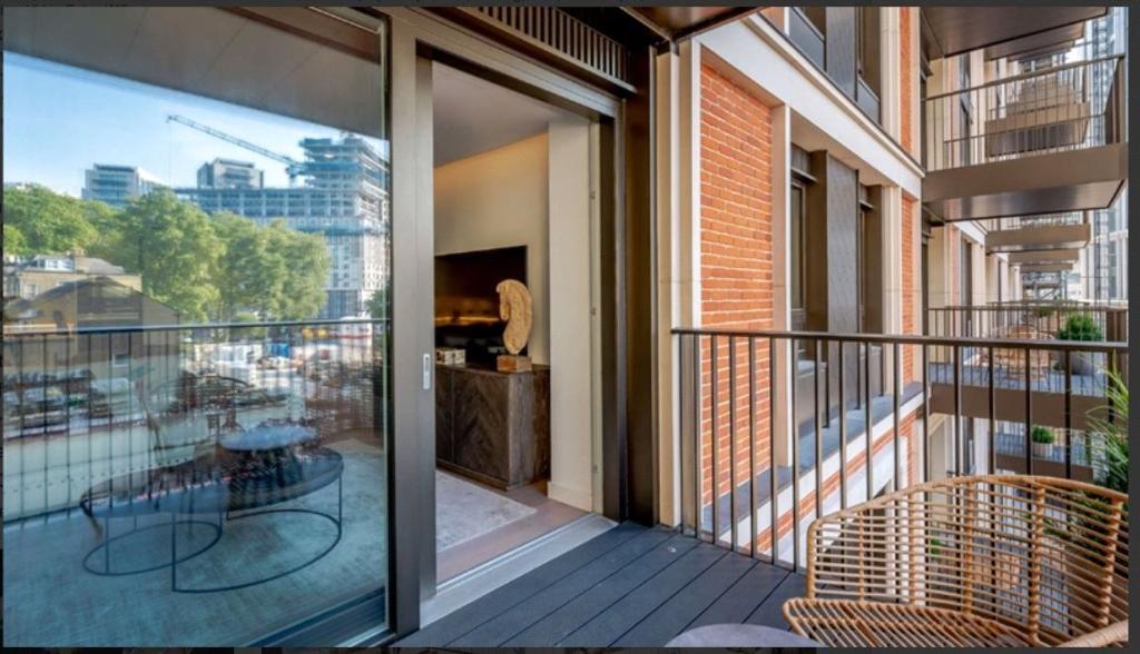 Garrett-mansions-edgware-road-marble-arch-w2-2