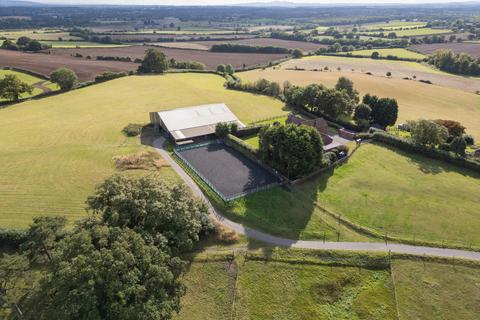 Equestrian property for sale, Monsieurs Hall Lane, Dodford, Bromsgrove, Worcestershire, B61