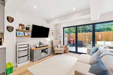 2 Hatfield Road, Ealing, London, W13 9DG
