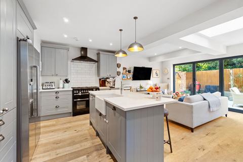 2 Hatfield Road, Ealing, London, W13 9DG