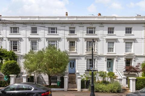 2 bedroom flat for sale, Grafton Square, London