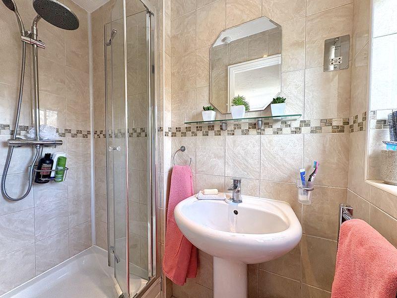 Ensuite shower room