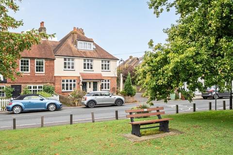 1 bedroom flat for sale, Maidstone Road, Horsmonden