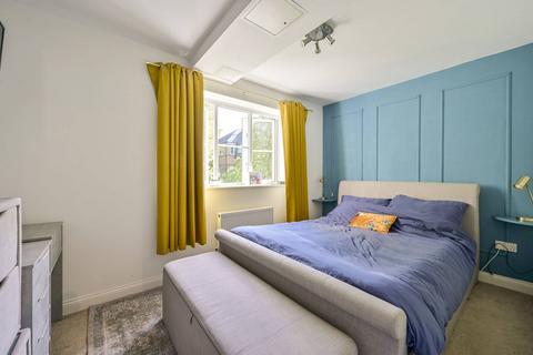 2 bedroom flat for sale, Chaucer Way, Wimbledon, London, SW19