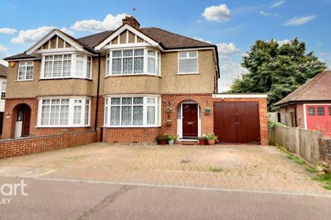 Hitchin Road, Luton
