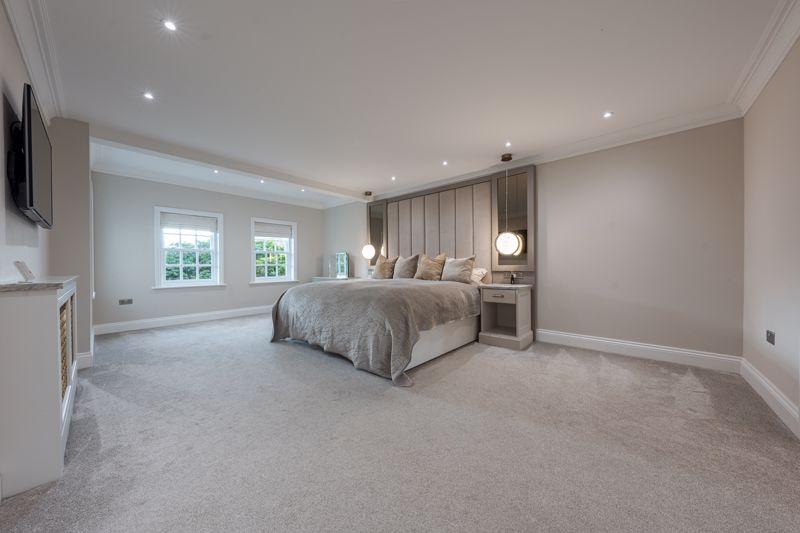 Bedroom master