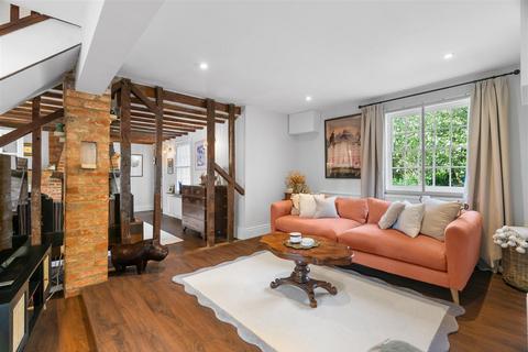 5 bedroom end of terrace house for sale, Silver Row, Wendens Ambo CB11