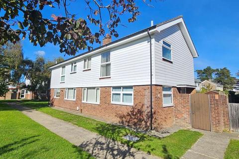 3 bedroom semi-detached house for sale, Warsash Grove, Gosport PO13