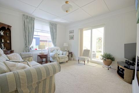 3 bedroom detached bungalow for sale, South Place, Lee-On-The-Solent, PO13