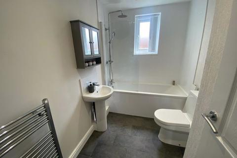 2 bedroom terraced house to rent, Goulder Road, Manchester
