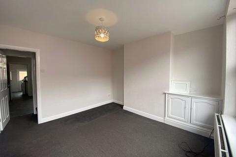 2 bedroom terraced house to rent, Goulder Road, Manchester