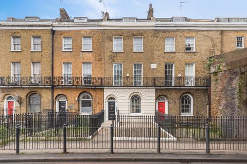 4 bedroom terraced house for sale, Commercial Road, London, E14