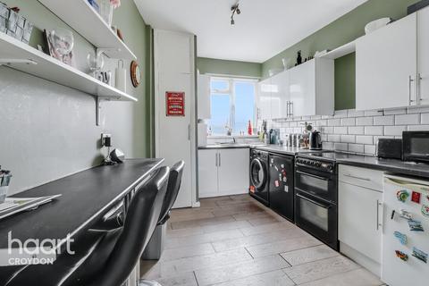1 bedroom flat for sale, Limpsfield Road, Warlingham